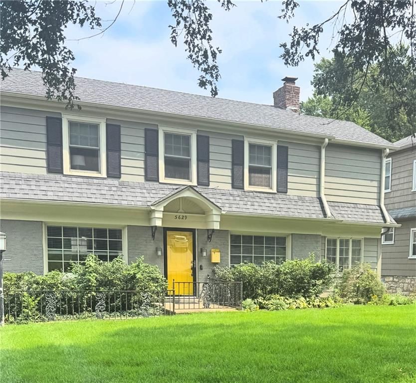 5629 Oak Street — photo 1