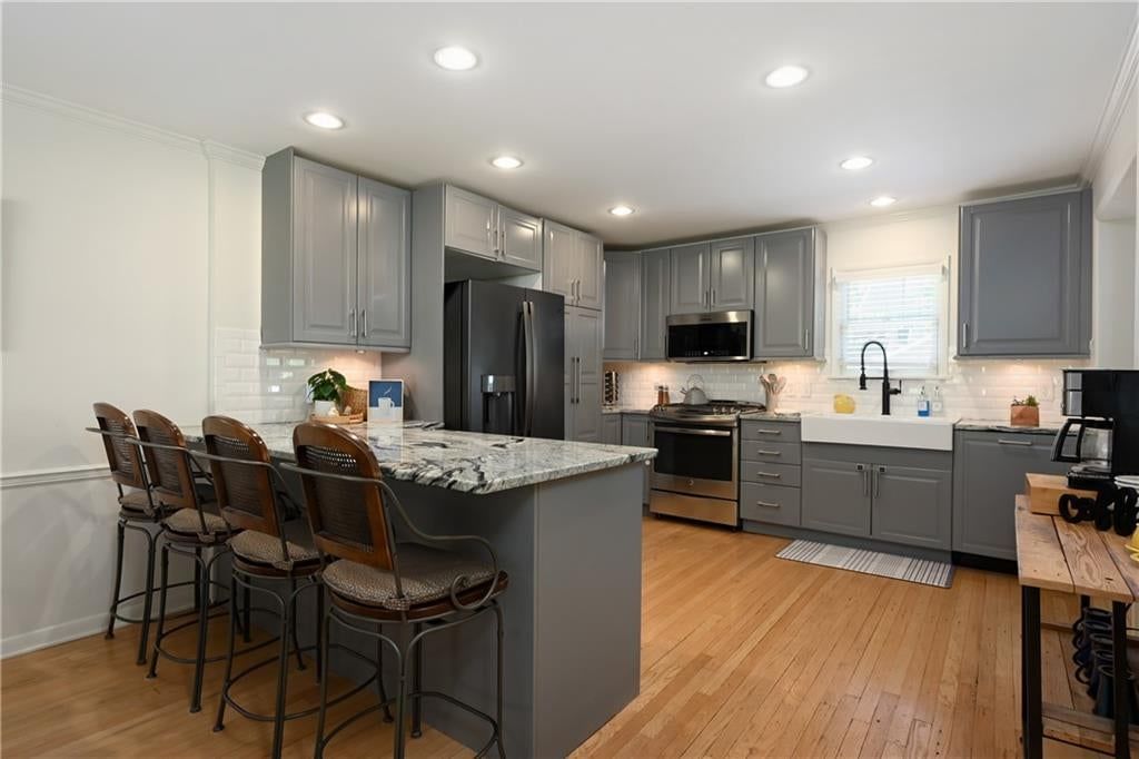 5629 Oak Street — photo 13