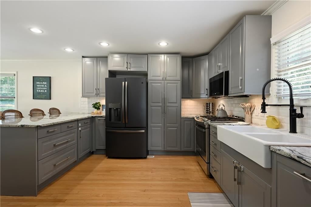 5629 Oak Street — photo 14