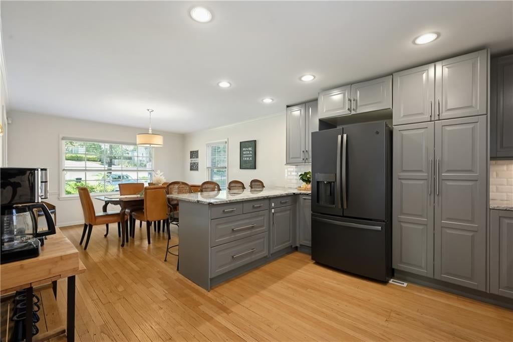 5629 Oak Street — photo 15