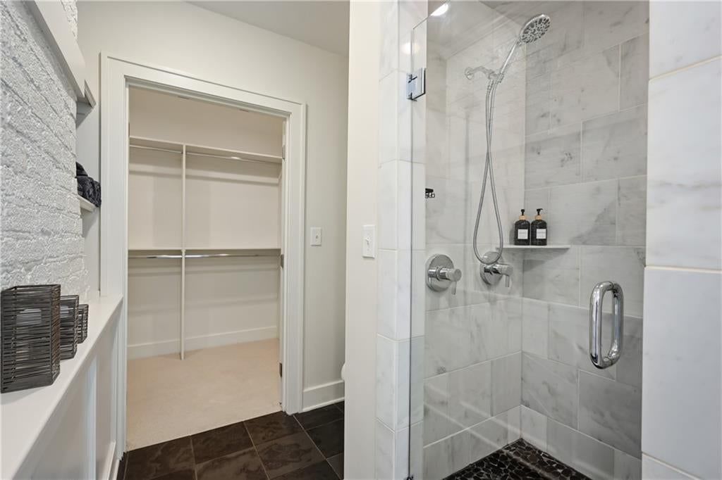 5629 Oak Street — photo 21