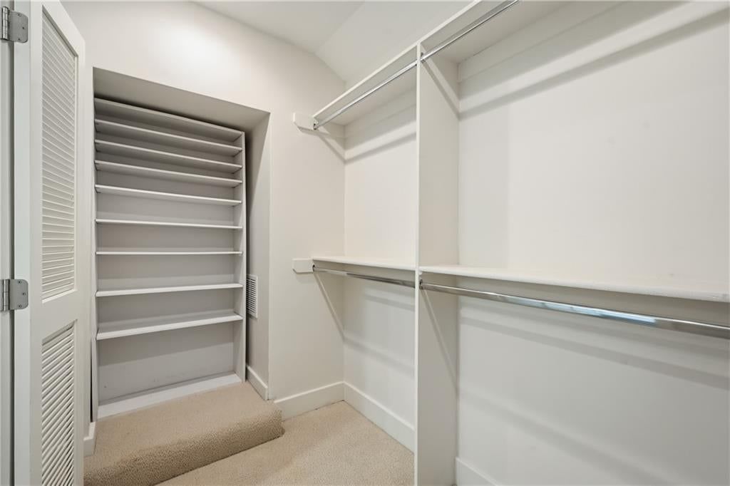 5629 Oak Street — photo 22