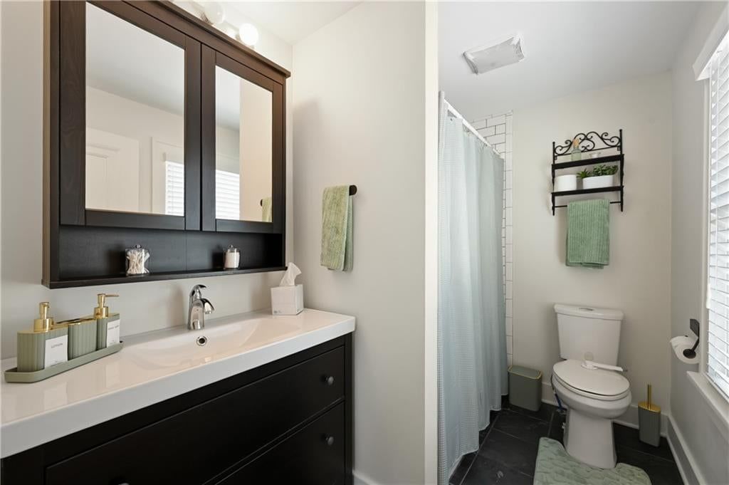 5629 Oak Street — photo 24