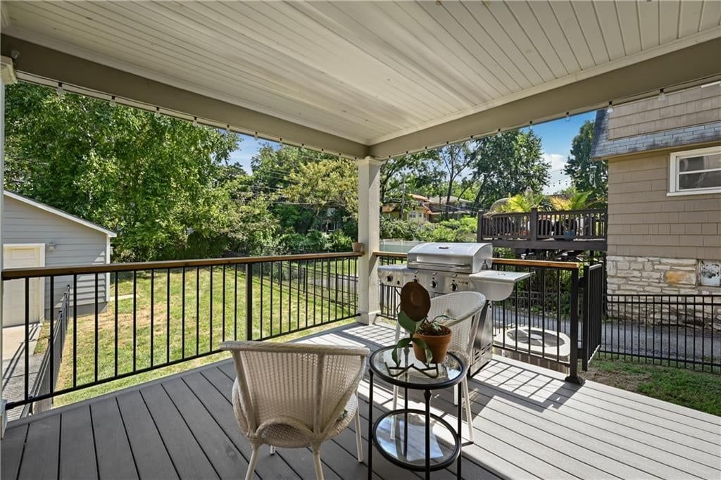5629 Oak Street — photo 30