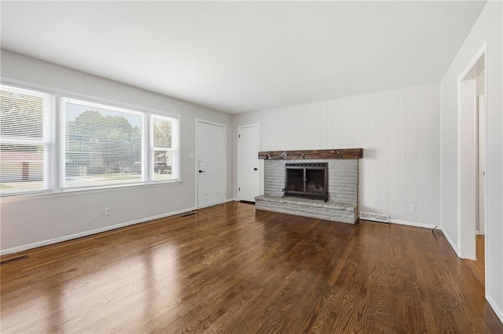 6807 N Brookside Road — photo 7