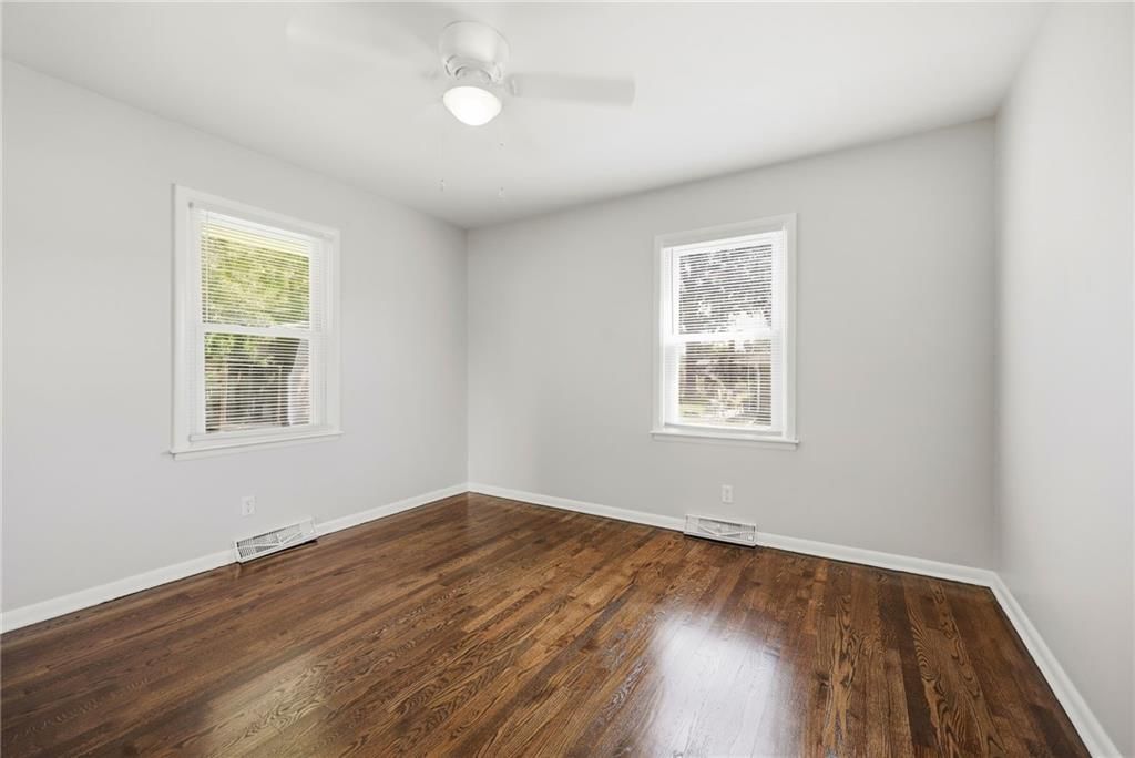 6807 N Brookside Road — photo 15