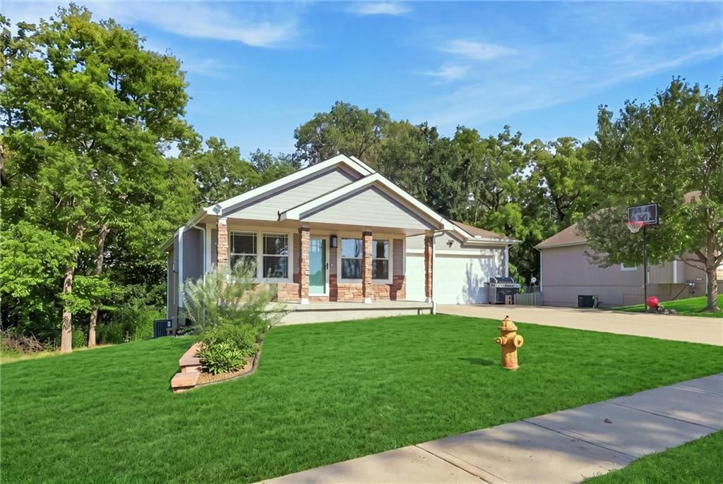 217 N Bluegrass Drive — photo 3