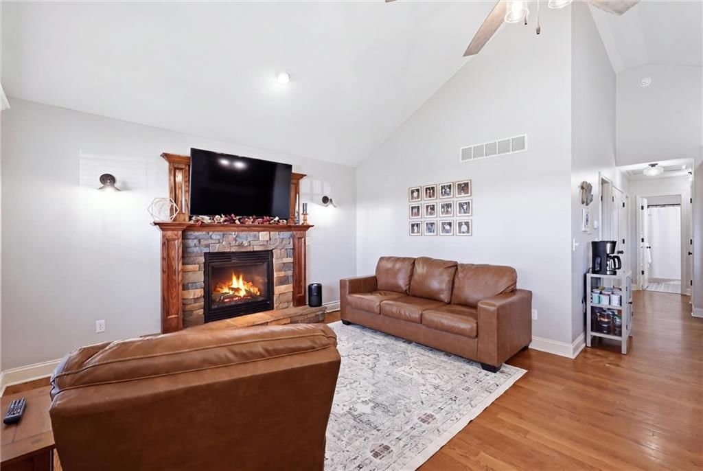 217 N Bluegrass Drive — photo 4
