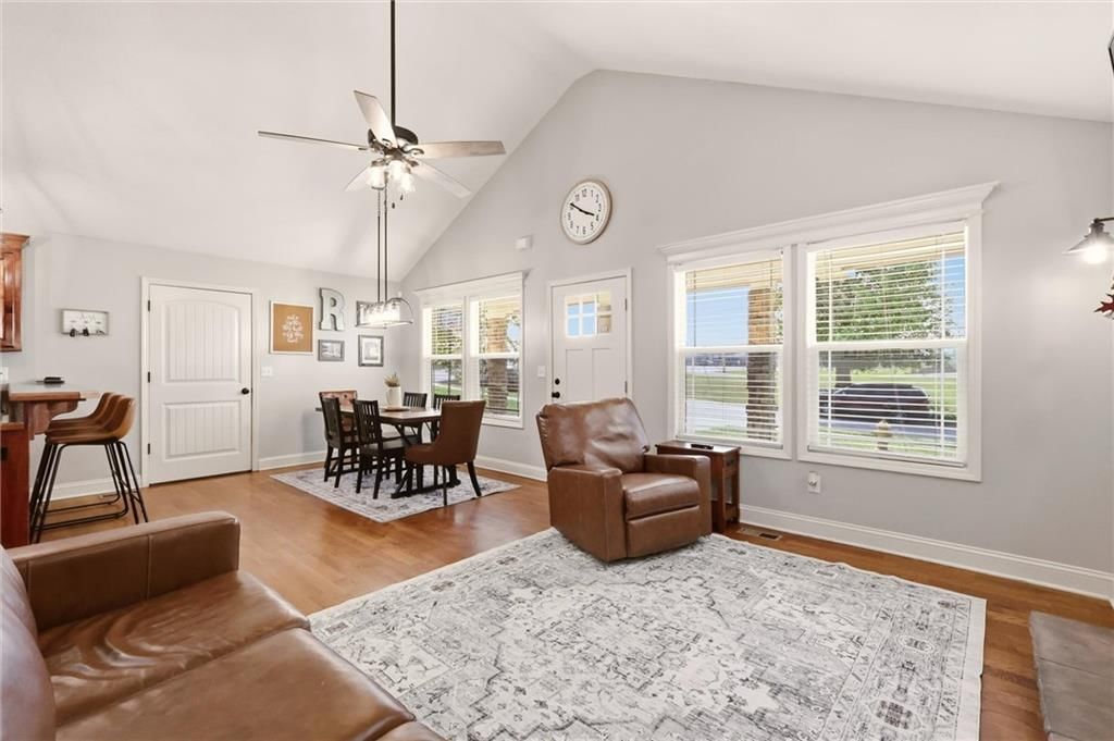 217 N Bluegrass Drive — photo 8