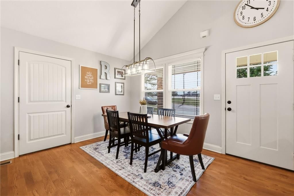 217 N Bluegrass Drive — photo 9