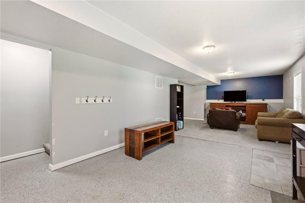 217 N Bluegrass Drive — photo 31