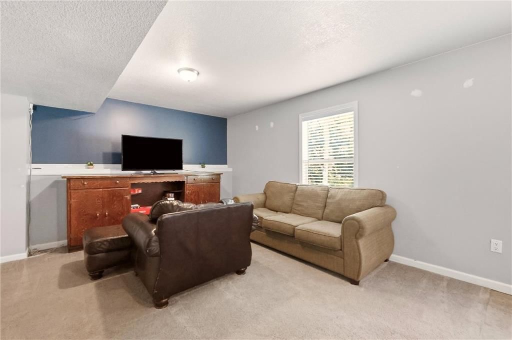 217 N Bluegrass Drive — photo 32