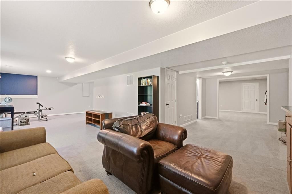 217 N Bluegrass Drive — photo 33