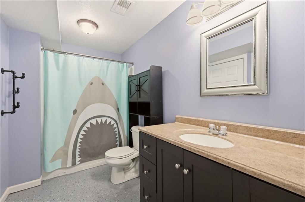 217 N Bluegrass Drive — photo 35