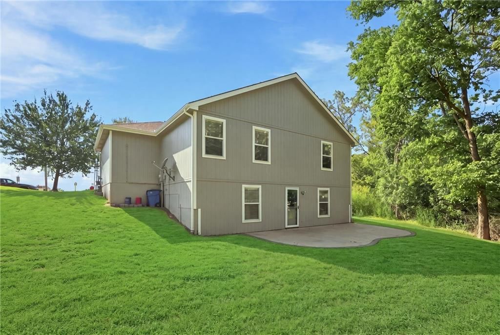 217 N Bluegrass Drive — photo 38