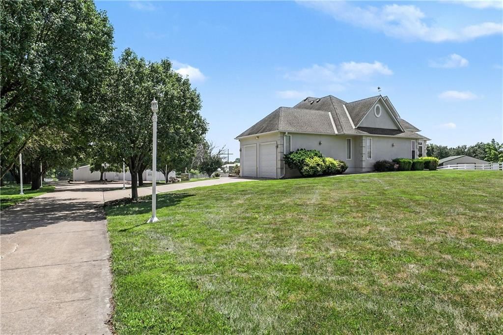 903 Doc Henry Road — photo 47