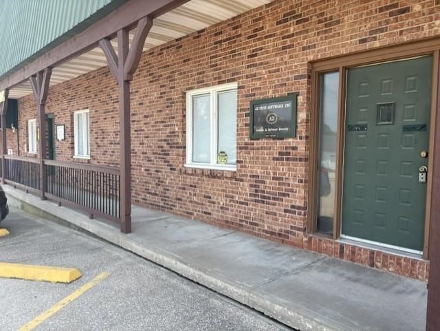201 E Franklin Street — photo 2