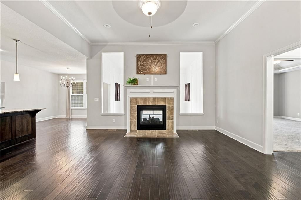 Photo 12 of 74 - 4817 SW Marguerite Street, Blue Springs, MO 64015