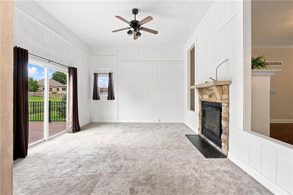 Photo 29 of 74 - 4817 SW Marguerite Street, Blue Springs, MO 64015