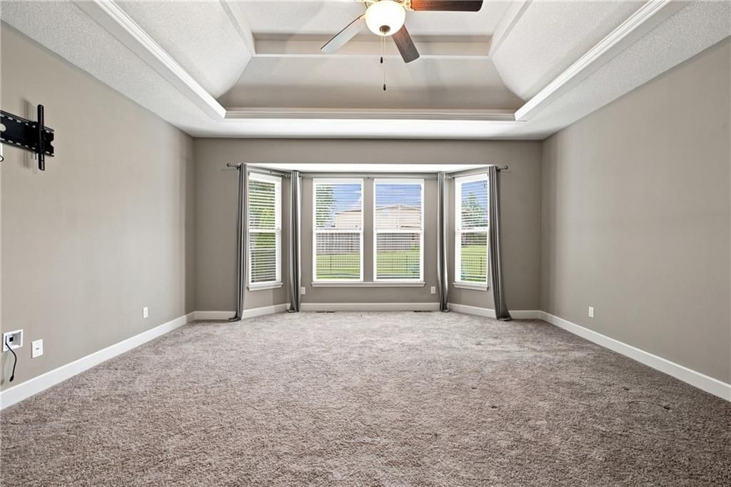 Photo 34 of 74, 4817 SW Marguerite Street, Blue Springs, MO 64015