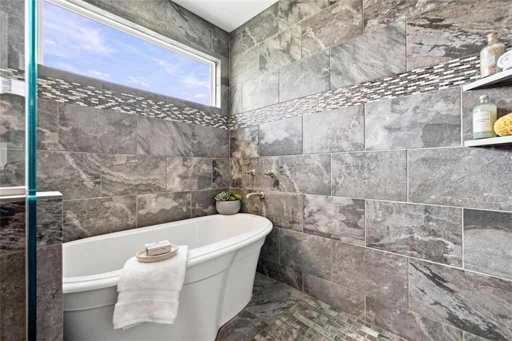 Photo 39 of 74, 4817 SW Marguerite Street, Blue Springs, MO 64015