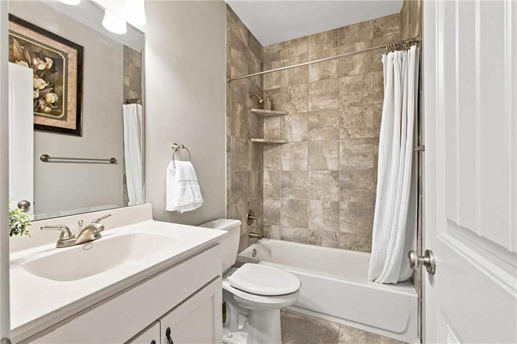 Photo 49 of 74 - 4817 SW Marguerite Street, Blue Springs, MO 64015