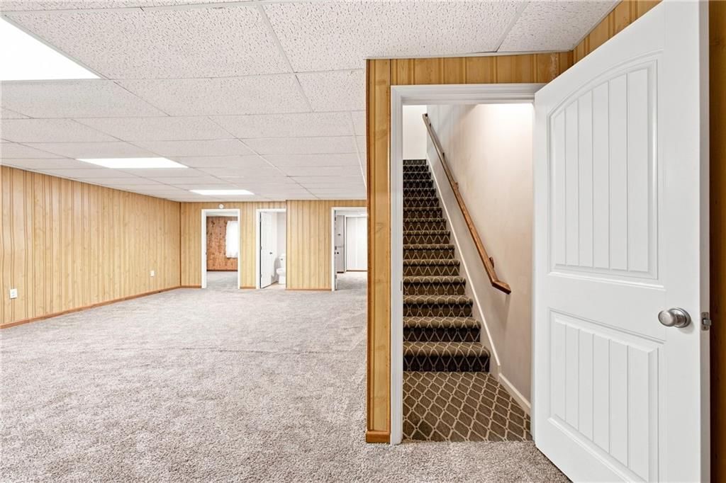 Photo 52 of 74 - 4817 SW Marguerite Street, Blue Springs, MO 64015
