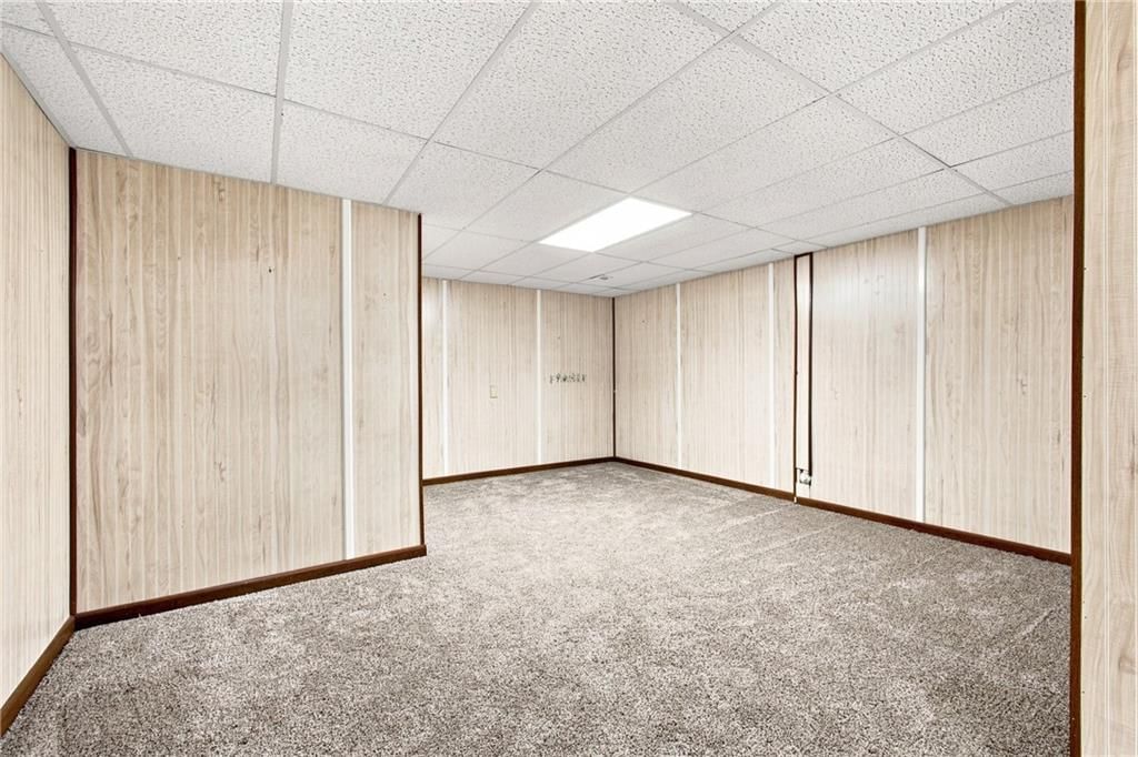 Photo 60 of 74 - 4817 SW Marguerite Street, Blue Springs, MO 64015
