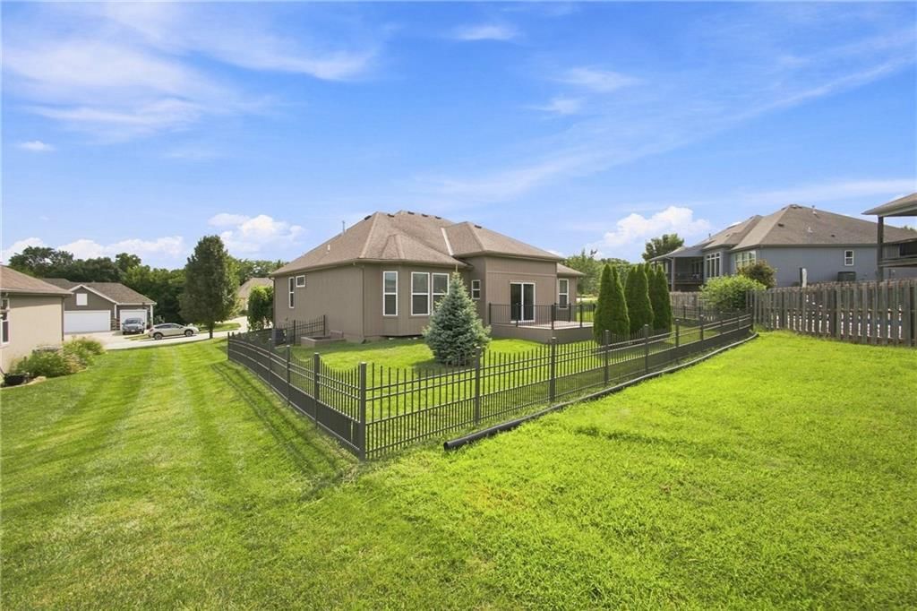 Photo 73 of 74 - 4817 SW Marguerite Street, Blue Springs, MO 64015