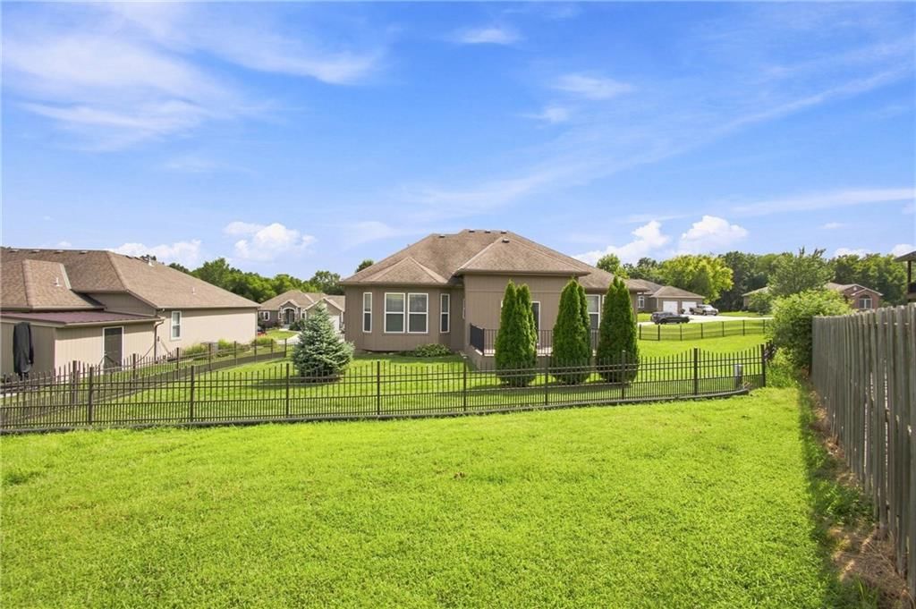 Photo 74 of 74 - 4817 SW Marguerite Street, Blue Springs, MO 64015