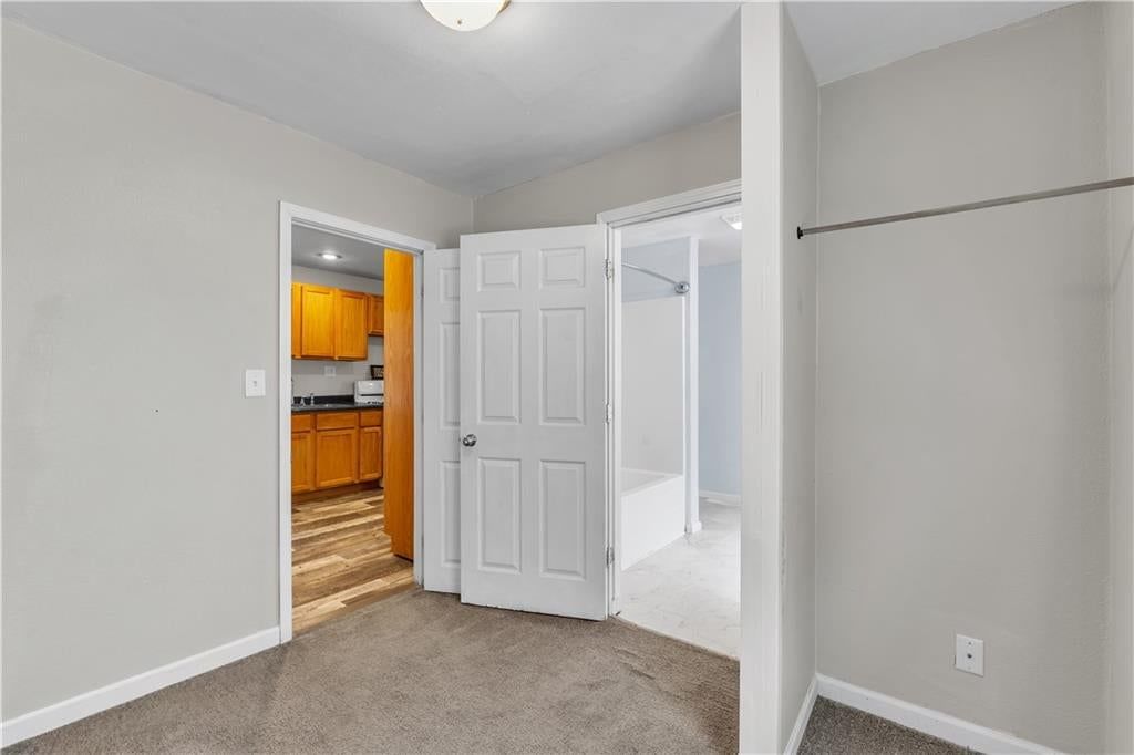 122 W Walnut Street — photo 9