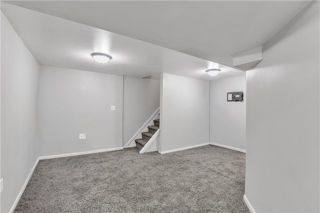 122 W Walnut Street — photo 16