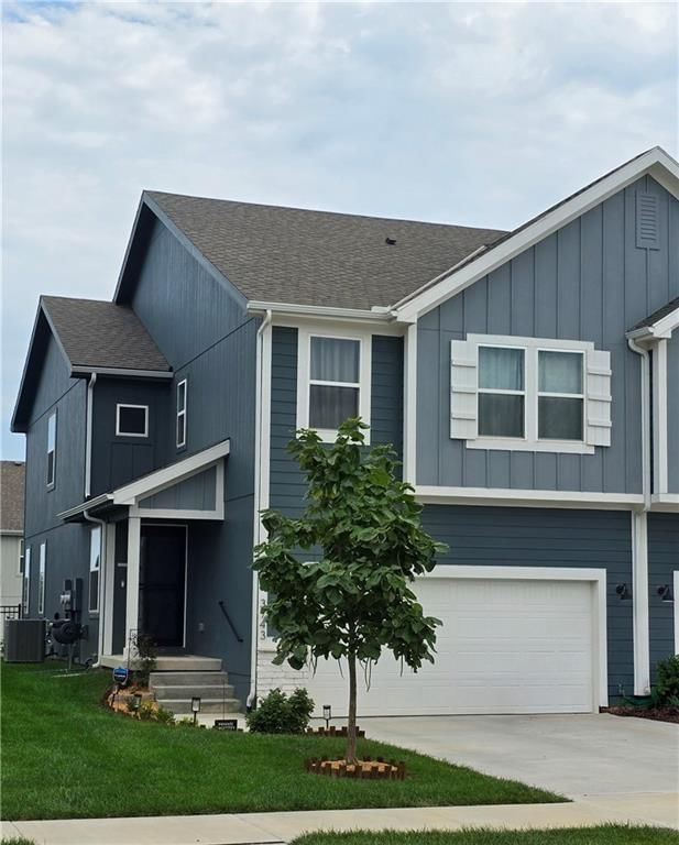 3743 SW Clayton Place — photo 1