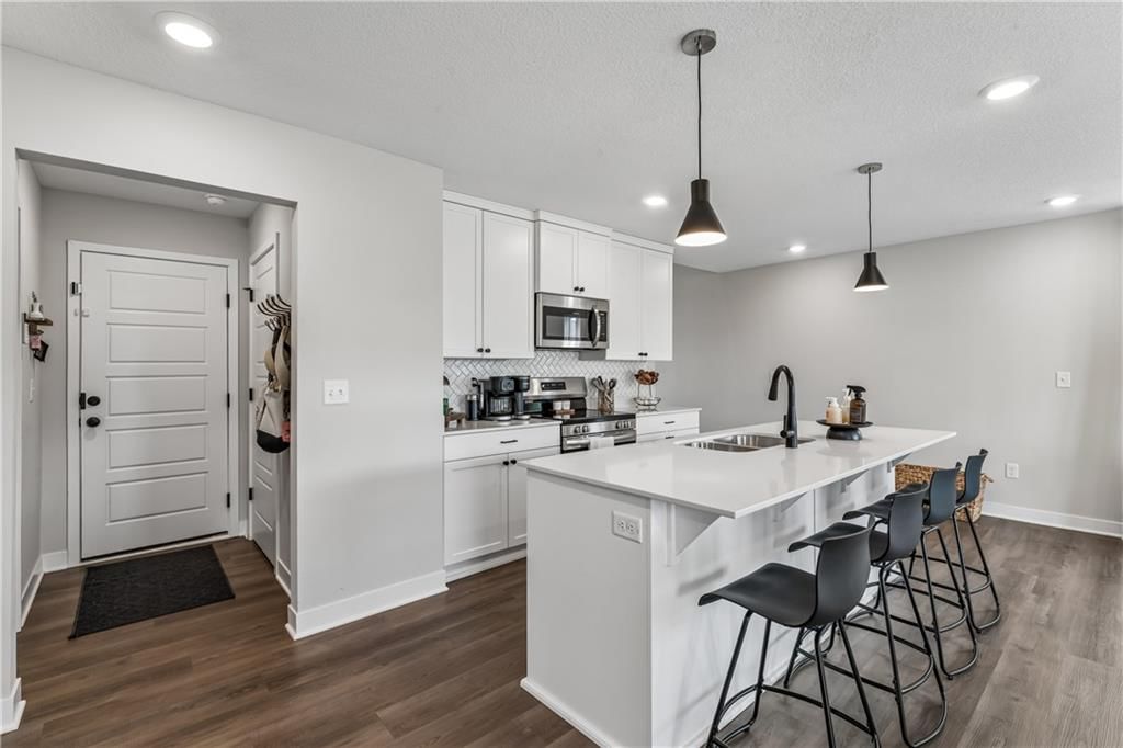 3743 SW Clayton Place — photo 8