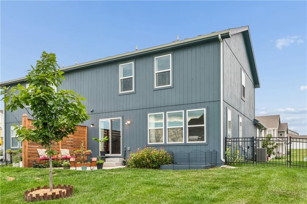 3743 SW Clayton Place — photo 29