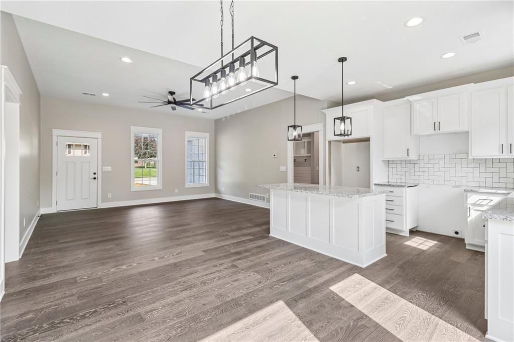 203 Saint Charles Street — photo 10