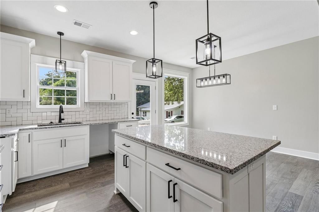 203 Saint Charles Street — photo 14