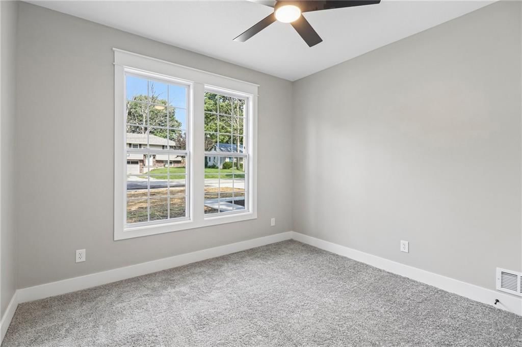 203 Saint Charles Street — photo 22