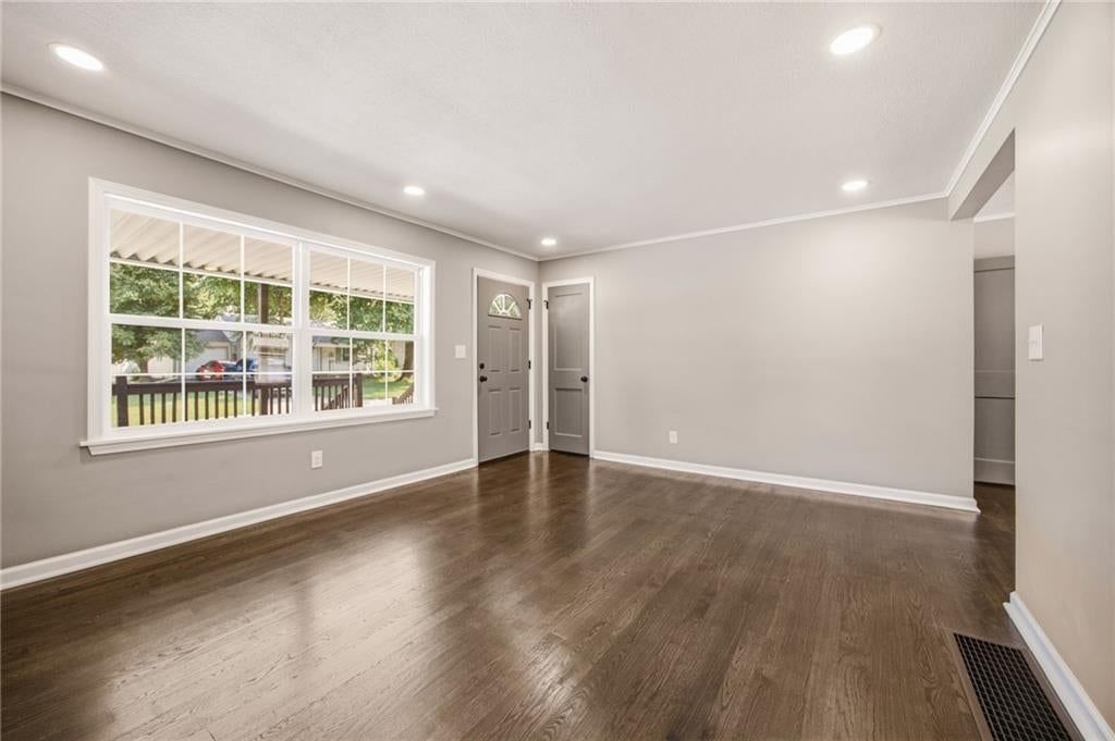 3301 S Ocheltree Street — photo 6