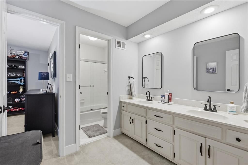 10427 W 126th Street — photo 16