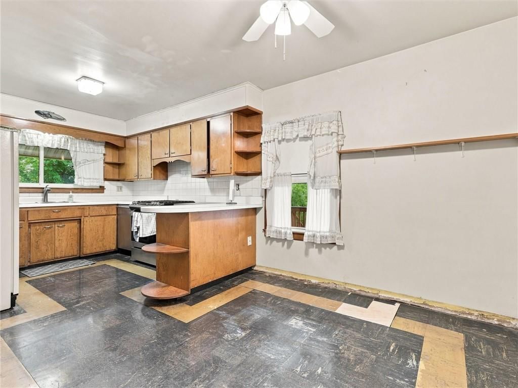 3838 N Lister Avenue — photo 6