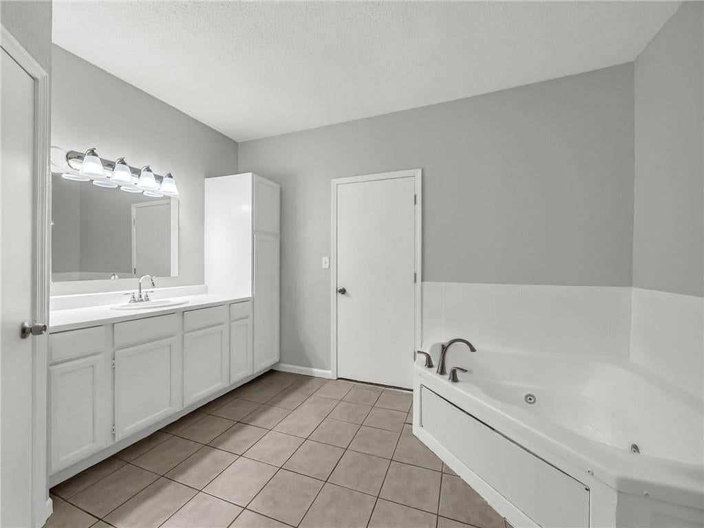 3616 Wyandotte Street — photo 12