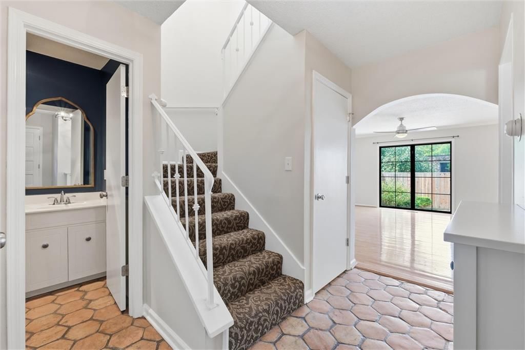 10220 Foster Street — photo 5