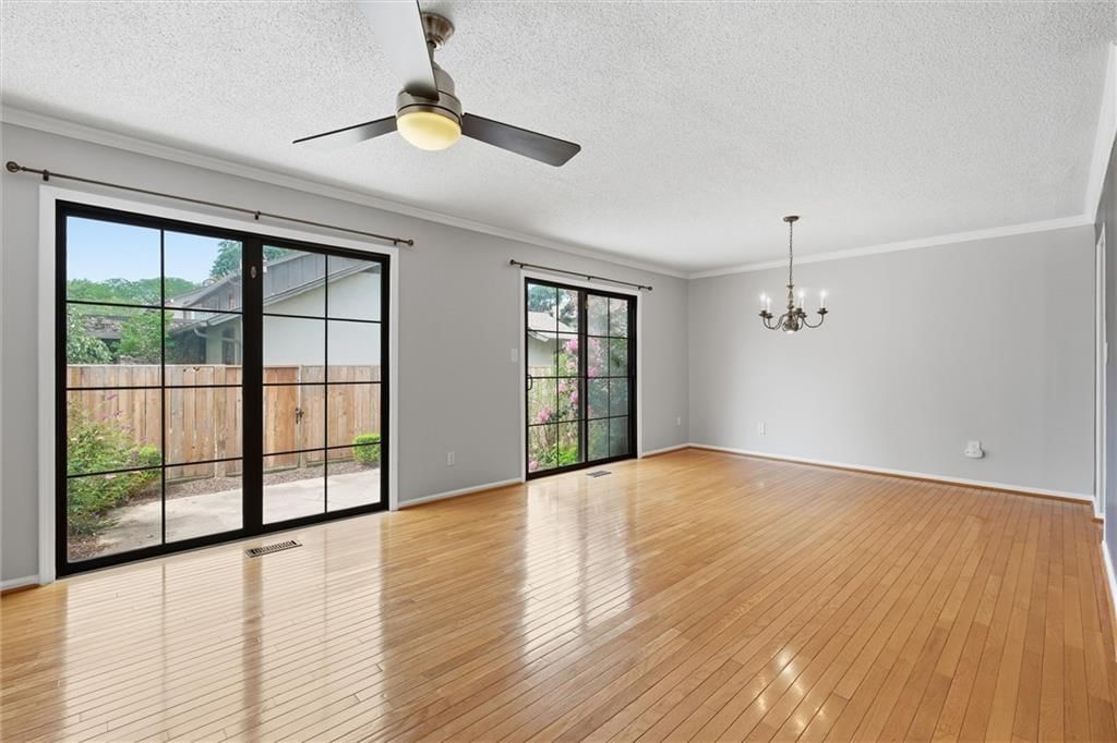 10220 Foster Street — photo 10