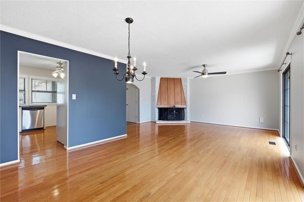 10220 Foster Street — photo 11