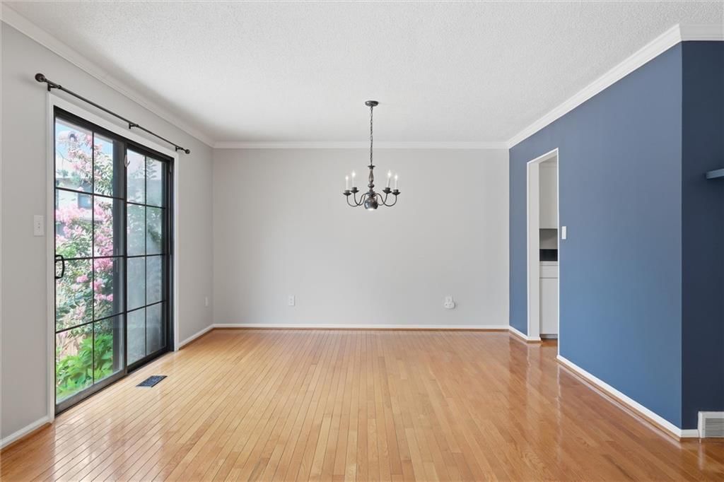 10220 Foster Street — photo 13