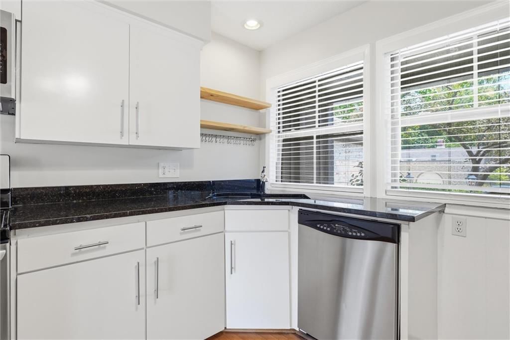 10220 Foster Street — photo 16