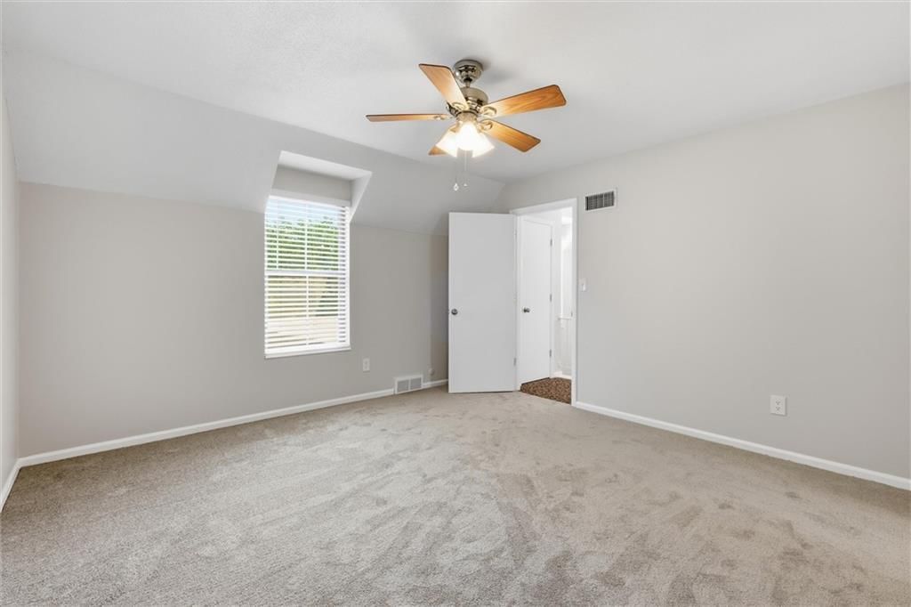 10220 Foster Street — photo 21