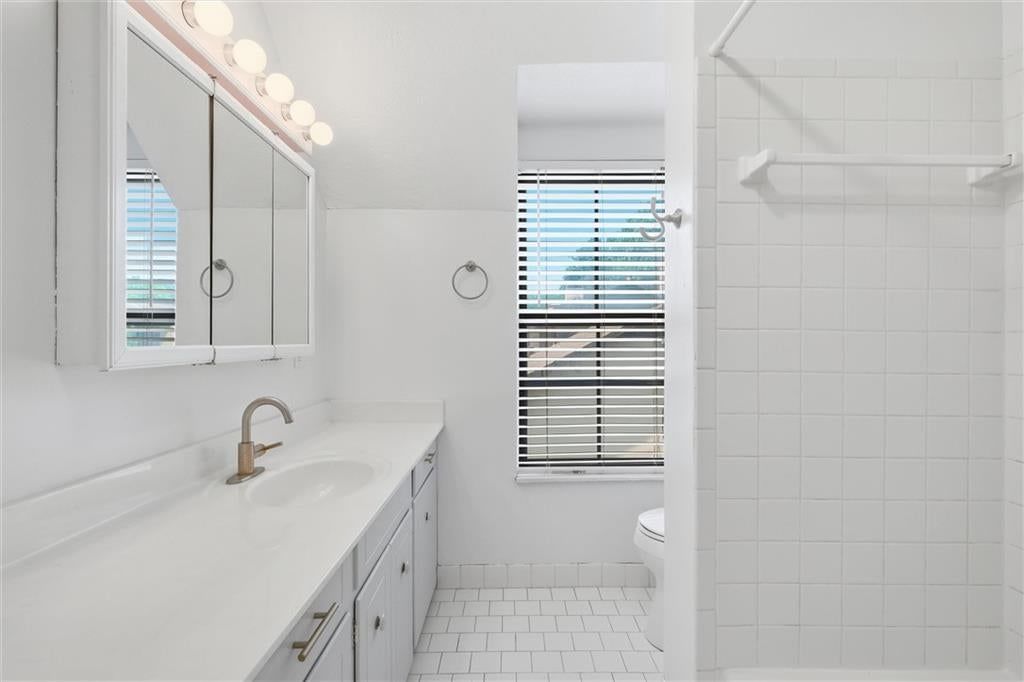 10220 Foster Street — photo 23