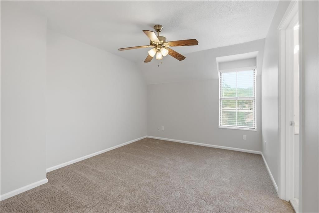 10220 Foster Street — photo 26